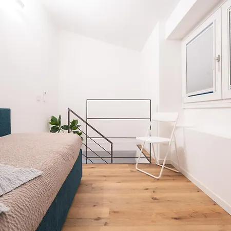 Apartment Sweet *